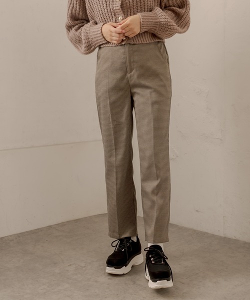 OLIVE des OLIVE(オリーブデオリーブ)の「ショコラスラックスパンツ(スラックス・レディース・ライトグレー/ダークベージュ/グリーン・SMALL/MEDIUM)」の2枚目の写真