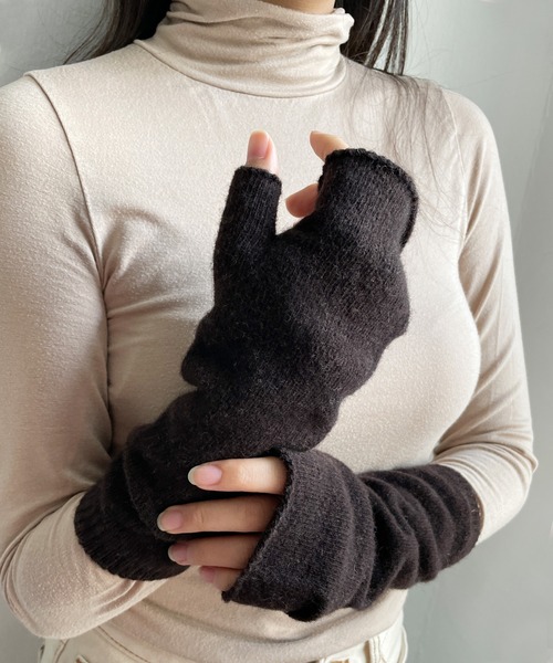 CEMONEMO(セモネモ)の「ウール混 ニット アームウォーマー(手袋・レディース・ブラック/ベージュ/ブラウン/グレー・FREE)」の3枚目の写真