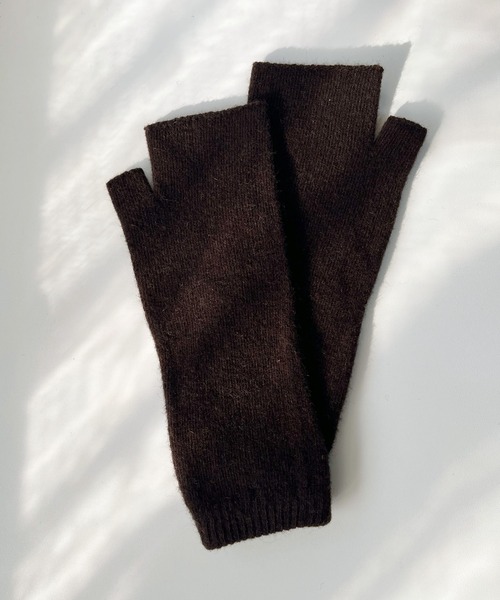 CEMONEMO(セモネモ)の「ウール混 ニット アームウォーマー(手袋・レディース・ブラック/ベージュ/ブラウン/グレー・FREE)」の9枚目の写真