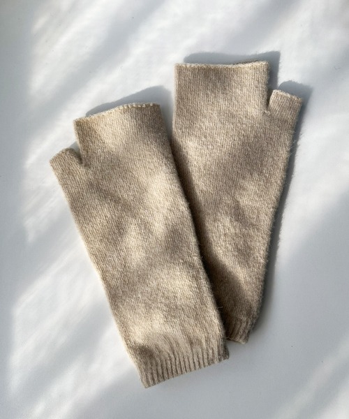 CEMONEMO(セモネモ)の「ウール混 ニット アームウォーマー(手袋・レディース・ブラック/ベージュ/ブラウン/グレー・FREE)」の10枚目の写真