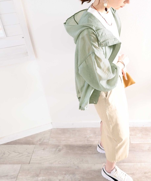 classicalelf（クラシカルエルフ）の「シアーを開拓。ボリュームシルエットシアー素材フーディー（マウンテンパーカー・レディース・グリーン/モカ/ベージュ系その他・SMALL/MEDIUM/LARGE/X-LARGE）」の6枚目の写真