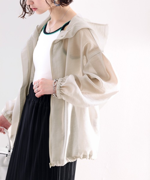 classicalelf（クラシカルエルフ）の「シアーを開拓。ボリュームシルエットシアー素材フーディー（マウンテンパーカー・レディース・グリーン/モカ/ベージュ系その他・SMALL/MEDIUM/LARGE/X-LARGE）」の4枚目の写真