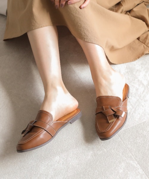 VIVIAN（ヴィヴィアン）の「スクエアトゥノットデザインベルトスリッパミュール（パンプス・レディース・ブラック/ブラウン/グレー系その他7/アイボリー・S/M/L/LL）」の11枚目の写真