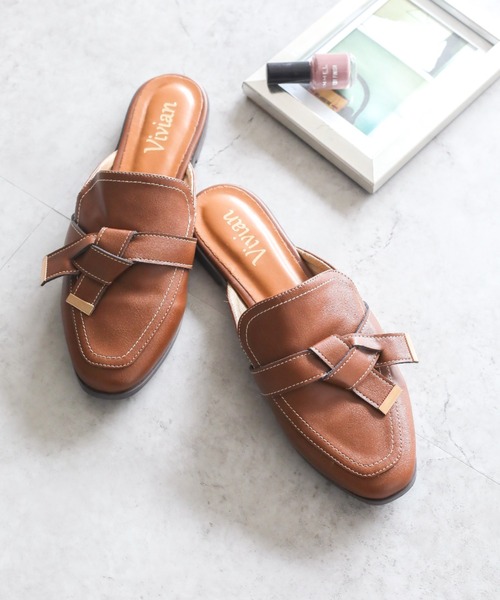 VIVIAN（ヴィヴィアン）の「スクエアトゥノットデザインベルトスリッパミュール（パンプス・レディース・ブラック/ブラウン/グレー系その他7/アイボリー・S/M/L/LL）」の16枚目の写真