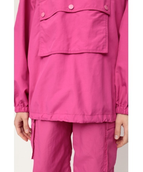 SLY（スライ）の「NYLON STAND ZIP PULL OVER ナイロン スタンドジップ プルオーバー（パーカー・レディース・ブラック/ピンク・FREE）」の4枚目の写真