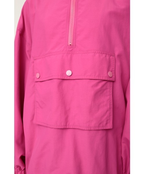 SLY（スライ）の「NYLON STAND ZIP PULL OVER ナイロン スタンドジップ プルオーバー（パーカー・レディース・ブラック/ピンク・FREE）」の10枚目の写真