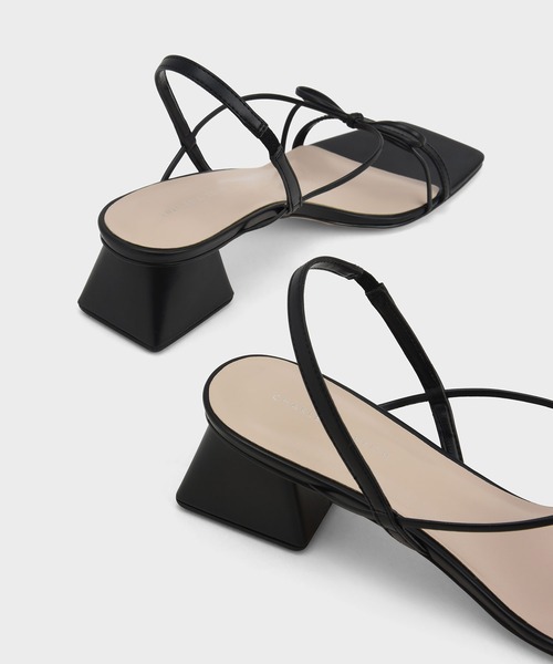 CHARLES & KEITH（チャールズ & キース）の「ストラッピーボウテクスチャード スリングバックサンダル / Strappy Bow Textured Slingback Sandals（サンダル・レディース・ブラック/ターコイズブルー・22.5cm/23cm/23.5cm/24.5cm/25cm/25.5cm/22cm）」の9枚目の写真