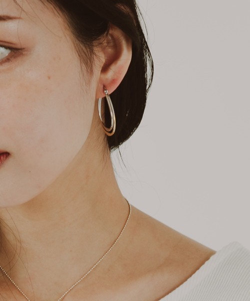 COLOR TOKYO ACCESSORIES（カラートウキョウアクセサリー）の「バイカラーオーバルフープピアス（ピアス（両耳用）・レディース・その他・FREE）」の5枚目の写真