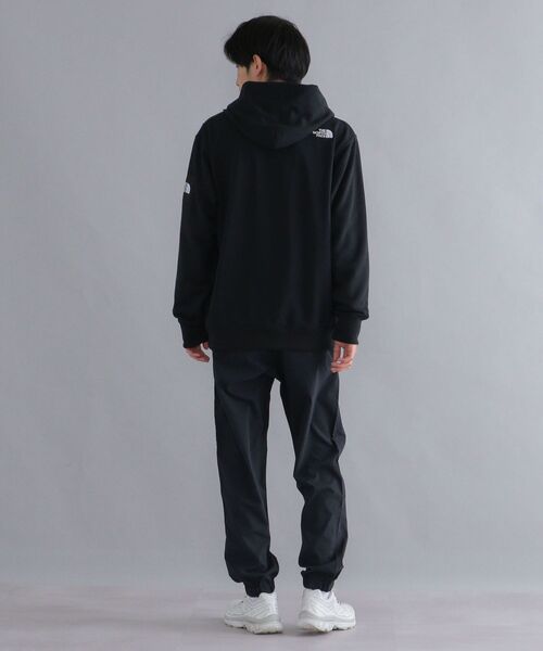 THE NORTH FACE（ザノースフェイス）の「*THE NORTH FACE: スクエア ロゴ スウェット ジップ パーカ（パーカー・メンズ・ブラック/グレー・LARGE/MEDIUM/X-LARGE）」の6枚目の写真