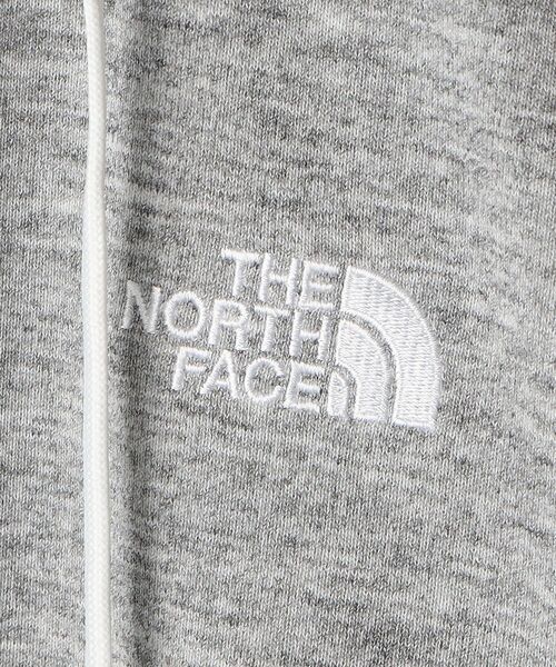 THE NORTH FACE（ザノースフェイス）の「*THE NORTH FACE: スクエア ロゴ スウェット ジップ パーカ（パーカー・メンズ・ブラック/グレー・LARGE/MEDIUM/X-LARGE）」の21枚目の写真