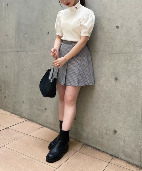 one after another NICE CLAUP（ワンアフターアナザーナイスクラップ）の「タートルネックイニシャルテレコトップス（Tシャツ/カットソー・レディース・ブラック/オフホワイト/ブラック系その他・FREE）」の4枚目の写真