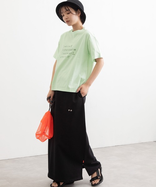 POU DOU DOU（プードゥドゥ）の「カラーネームプリントTee（Tシャツ/カットソー・レディース・オフホワイト/ライトグリーン/ダークグレー/オートミール・3）」の22枚目の写真