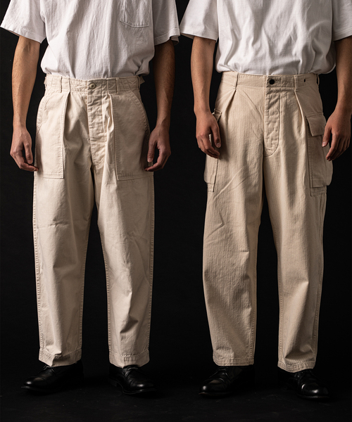 JOURNAL STANDARD（ジャーナルスタンダード）の「【VSシリーズ】 BALLOON ヘリンボーン M43-HBTパンツ（カーゴパンツ・メンズ・カーキ/アイボリー・MEDIUM/LARGE）」の3枚目の写真