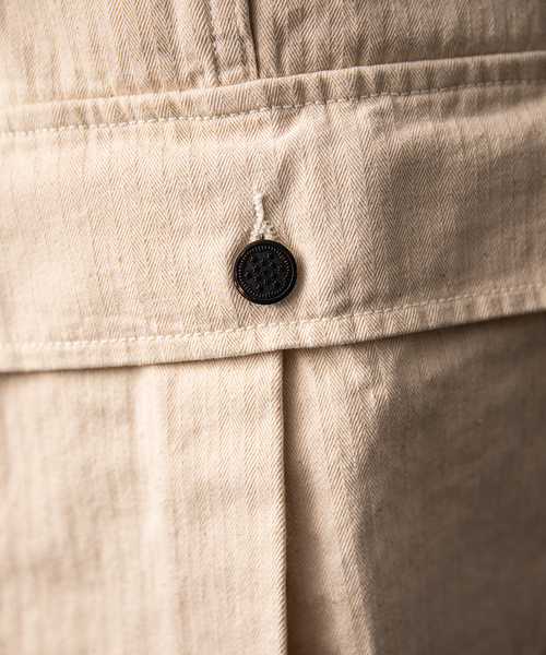 JOURNAL STANDARD（ジャーナルスタンダード）の「【VSシリーズ】 BALLOON ヘリンボーン M43-HBTパンツ（カーゴパンツ・メンズ・カーキ/アイボリー・MEDIUM/LARGE）」の18枚目の写真