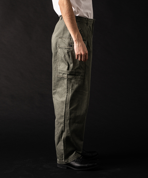 JOURNAL STANDARD（ジャーナルスタンダード）の「【VSシリーズ】 BALLOON ヘリンボーン M43-HBTパンツ（カーゴパンツ・メンズ・カーキ/アイボリー・MEDIUM/LARGE）」の22枚目の写真
