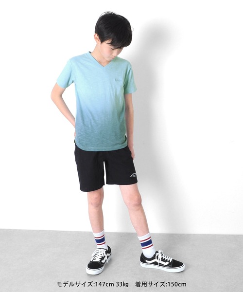 GLAZOS（グラソス）の「スラブ天竺・グラデーションプリント刺繍ロゴVネック半袖Ｔシャツ（Tシャツ/カットソー・キッズ・ブルー/オレンジ/グリーン・150cm/130cm/160cm/170cm/140cm）」の6枚目の写真