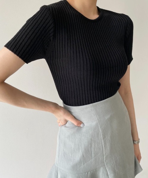 MANGROVE(マングローブ)の「バックカットアウトリブニットトップス(Tシャツ/カットソー・レディース・ブラウン/グリーン/ブラック・FREE)」の5枚目の写真