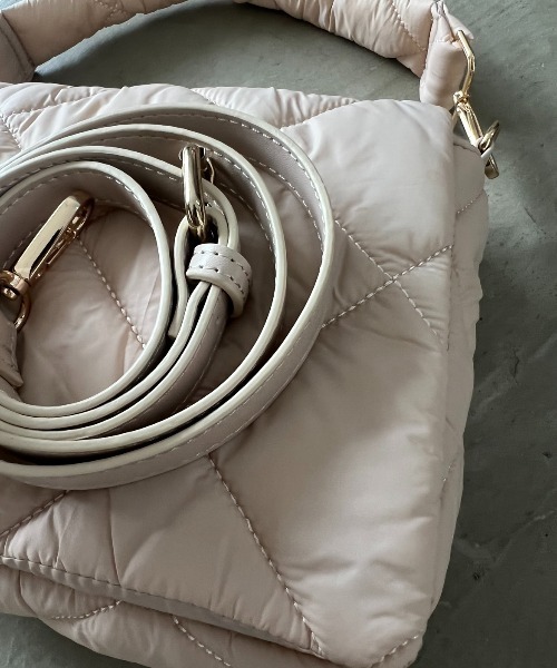 Aunt Marie's（アントマリーズ）の「キルティングショルダーバッグ / ハンドバッグ / 3WAYバッグ（ショルダーバッグ・レディース・ブラック/ブラウン/アイボリー・FREE）」の16枚目の写真