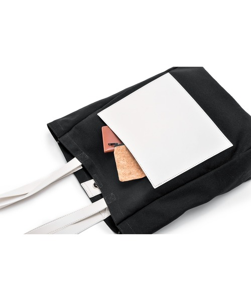 DEVICE+（デバイスプラス）の「DEVICE＋ フェイクレザーポケット キャンバストートバッグ（トートバッグ・レディース・ブラック系その他/アイボリー系・FREE）」の9枚目の写真