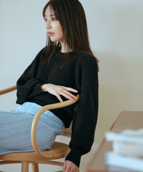 VIS（ビス）の「【洗える】ケーブルボリューム袖ニットプルオーバー【sustainable】（ニット/セーター・レディース・ブラック/グレー/ホワイト系その他/イエロー・FREE）」の15枚目の写真