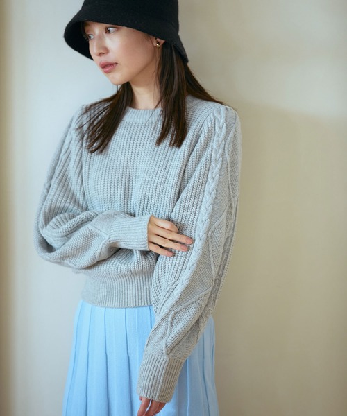 VIS（ビス）の「【洗える】ケーブルボリューム袖ニットプルオーバー【sustainable】（ニット/セーター・レディース・ブラック/グレー/ホワイト系その他/イエロー・FREE）」の17枚目の写真