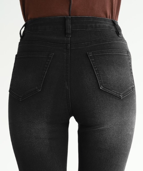 Pierrot（ピエロ）の「ストレッチスキニーデニム（デニムパンツ・レディース・ブラック系その他/ブルー系その他2/ホワイト/インディゴブルー/ネイビー/ブルー/ブラック/ブルー系その他・4L/L/LL/S/XS/M/3L）」の11枚目の写真