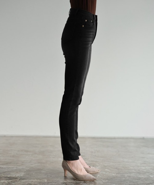 Pierrot（ピエロ）の「ストレッチスキニーデニム（デニムパンツ・レディース・ブラック系その他/ブルー系その他2/ホワイト/インディゴブルー/ネイビー/ブルー/ブラック/ブルー系その他・4L/L/LL/S/XS/M/3L）」の13枚目の写真