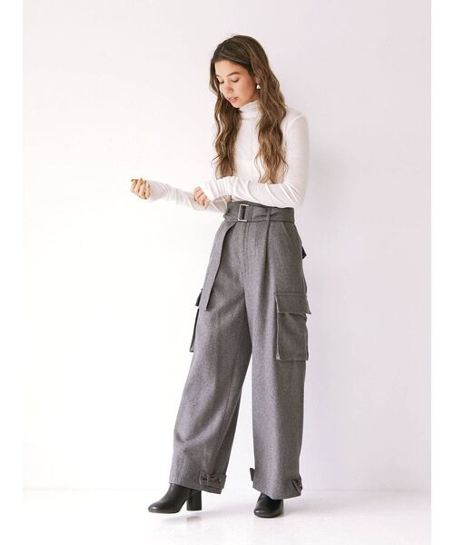 Ungrid(アングリッド)の「起毛カーゴデザインパンツ(カーゴパンツ・レディース・アイボリー/グレー・SMALL/MEDIUM)」の4枚目の写真