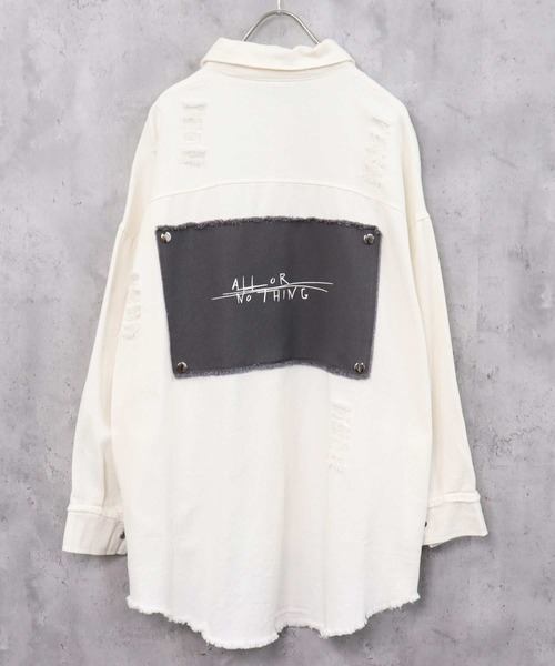 SHISKY（シスキー）の「BIGシルエットチュニックシャツ（シャツ/ブラウス・レディース・ホワイト/カーキ/ブラック/グレー・S/M/L）」の5枚目の写真