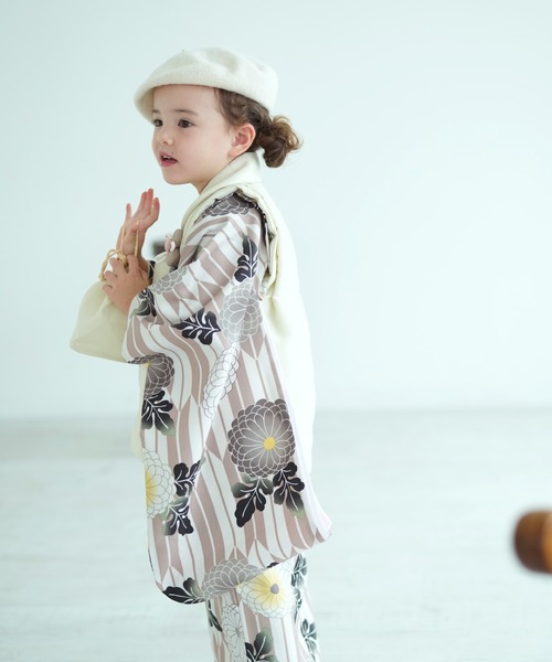 utatane（ウタタネ）の「七五三3歳用被布コートセット ニコ