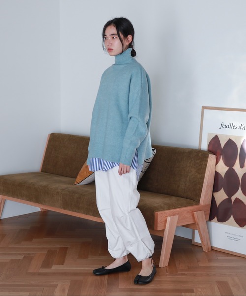 feepur（フェピュール）の「【ハンドウォッシャブル】もちもちハイネックチュニックニット（ニット/セーター・レディース・ピンク/ベージュ/グレー/ブルー/ブラック・MEDIUM）」の13枚目の写真