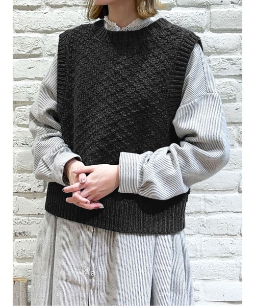 Samansa Mos2(サマンサ モスモス)の「【FROM ENGLAND】ブリティッシュウール前後着ベスト(ベスト・レディース・オフホワイト/ベージュ/チャコール・フリ-)」の3枚目の写真