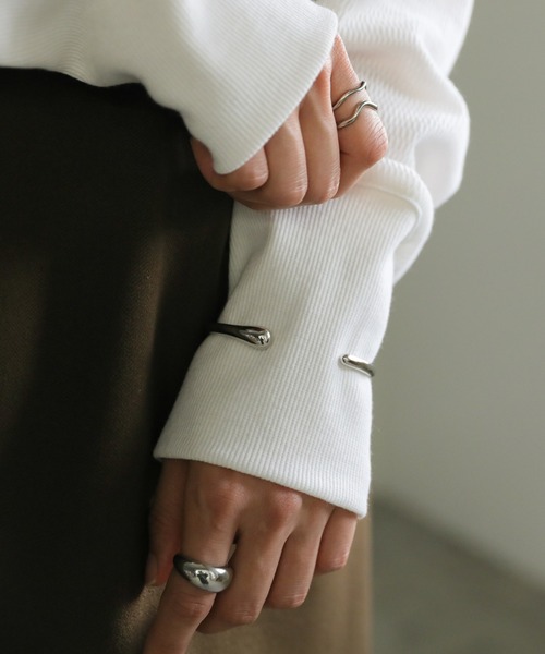 select MOCA（セレクトモカ）の「ドロップバングル（バングル/リストバンド・レディース・シルバー/ゴールド・FREE）」の4枚目の写真