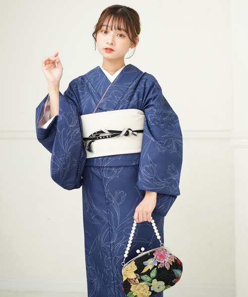 utatane（ウタタネ）の「洗える着物 紺地に手書きチューリップ（着物
