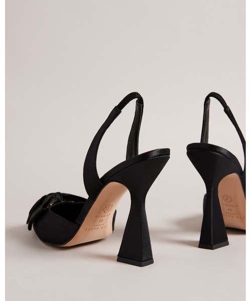 Ted Baker(テッドベーカー)の「BETTYE ビッグリボン サテン ヒールパンプス(パンプス・レディース・ブラック・37/38)」の6枚目の写真