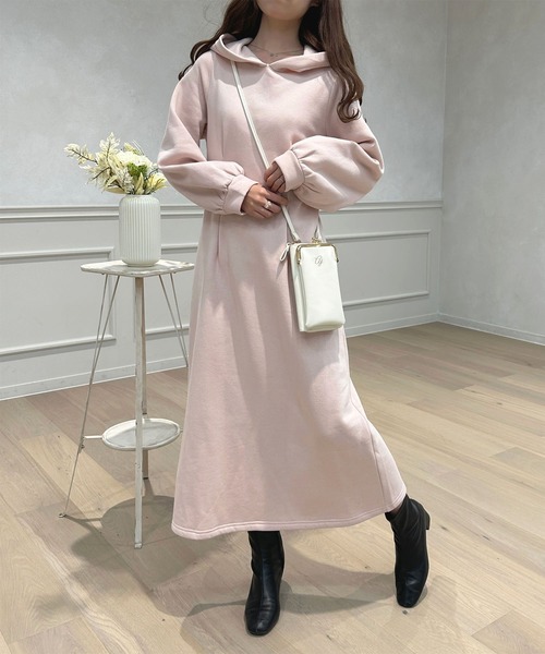 apres jour（アプレジュール）の「フード付きスウェットワンピース