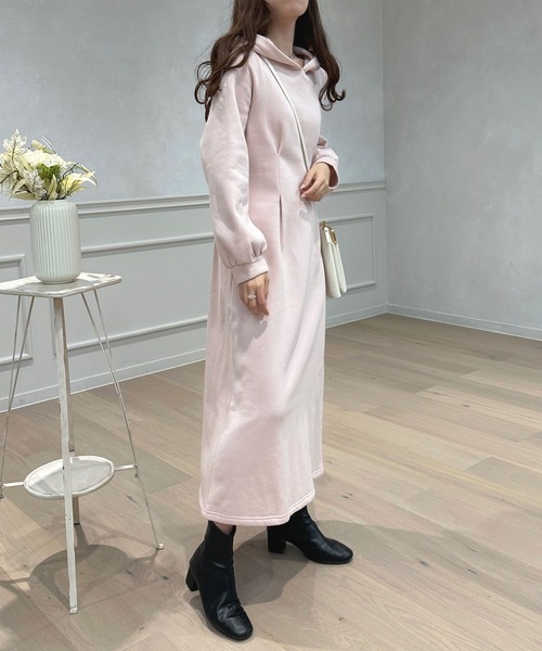 apres jour（アプレジュール）の「フード付きスウェットワンピース