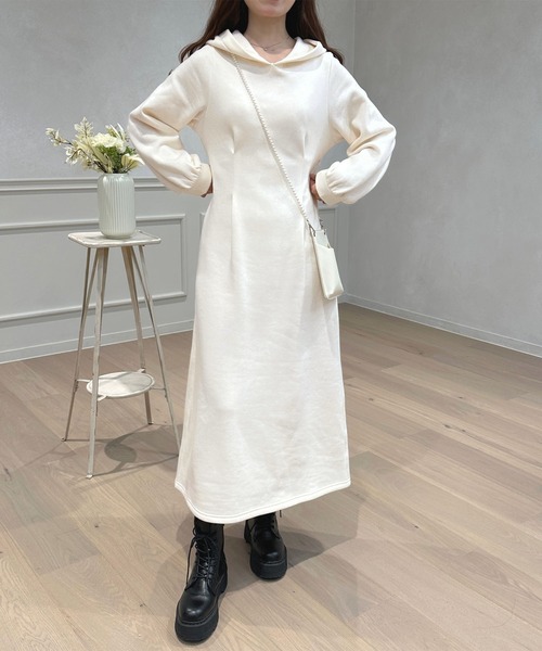 [週末限定] 45rpm 45R フードスウェットワンピース　ホワイト apres jour（アプレジュール）の「フード付きスウェットワンピース