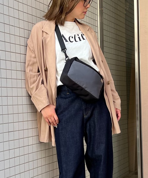 LBC(エルビーシー)の「【セットアップ対応】レーヨン麻ダブルジャケットコート(テーラードジャケット・レディース・ベージュ/ネイビー・M)」の8枚目の写真