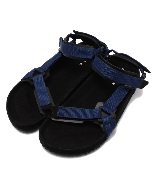 EDIFICE（エディフィス）の「◇TRIOP EX LEON CROSSサンダル（サンダル・メンズ・ブラック/チャコールグレー/ネイビー・41/42/40）」の3枚目の写真
