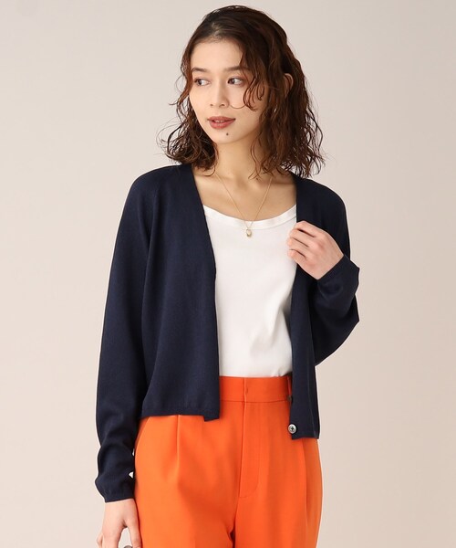 UNTITLED（アンタイトル）の「◆【すっきり見え】深Vネックカーディガン（カーディガン/ボレロ・レディース・グレー系/ネイビー/ホワイト/ダークブラウン・00/02/48/44/04）」の4枚目の写真