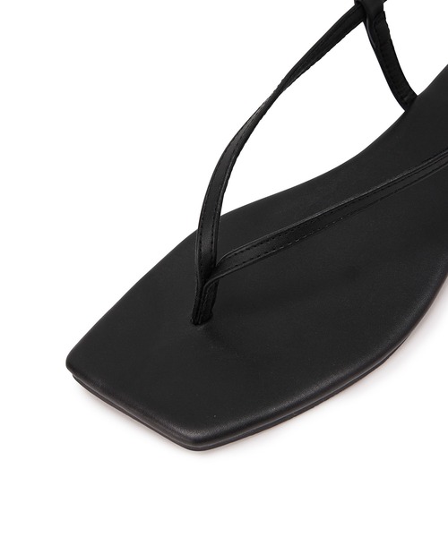 ADAM ET ROPE'（アダムエロペ）の「【定番人気】スクエアストラップビーチサンダル（サンダル・レディース・キャメル/ブラック・24.0cm/23.5cm/24.5cm/23.0cm）」の4枚目の写真