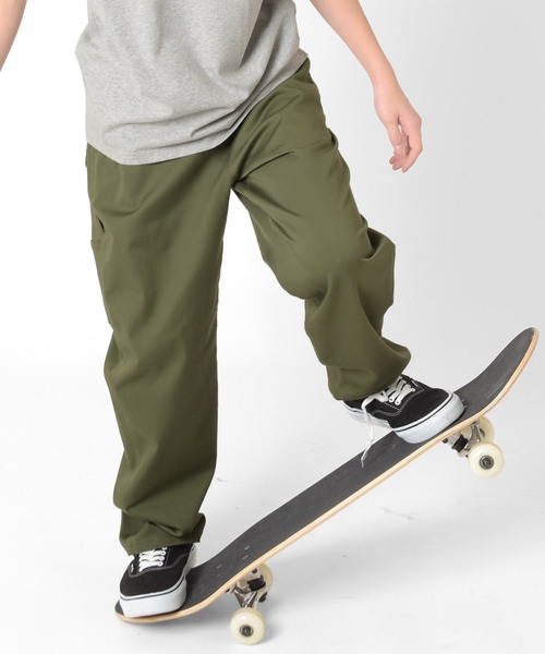 GLAZOS（グラソス）の「【大人向けサイズあり】【ラクパン】[ワイドテーパード]TCカラーツイル・ペインターパンツ（その他パンツ・キッズ・カーキ/ブラック/グレー/ブルー/ベージュ・170cm/160cm/140cm/130cm/150cm）」の4枚目の写真