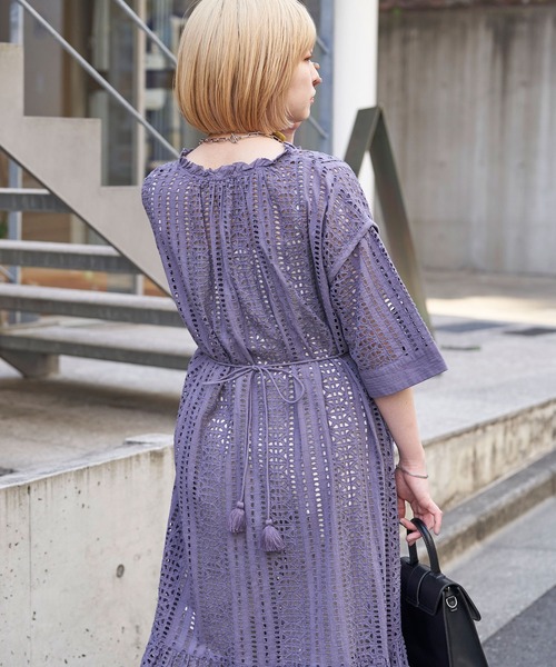 CIAOPANIC（チャオパニック）の「【Aguni/アグニ】エンブロイダリーVネックワンピース（ワンピース・レディース・チャコールグレー/パープル・FREE）」の11枚目の写真