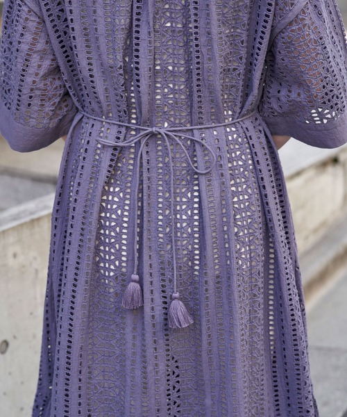 CIAOPANIC（チャオパニック）の「【Aguni/アグニ】エンブロイダリーVネックワンピース（ワンピース・レディース・チャコールグレー/パープル・FREE）」の17枚目の写真