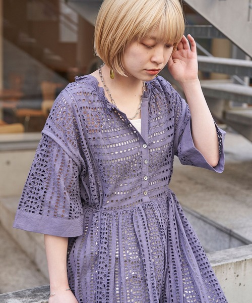 CIAOPANIC（チャオパニック）の「【Aguni/アグニ】エンブロイダリーVネックワンピース（ワンピース・レディース・チャコールグレー/パープル・FREE）」の8枚目の写真