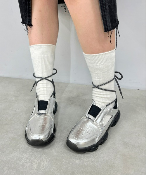 WHO'S WHO gallery（フーズフーギャラリー）の「デザインスニーカー（スニーカー・レディース・ブラック/シルバー/グリーン・MEDIUM/LARGE）」の11枚目の写真