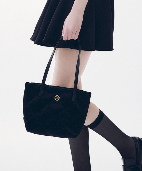 METROCITY（メトロシティ）の「(オンライン専用) ラルゴバッグ(Largo Bag) ダイヤ キルティング S ホーボーバッグ（トートバッグ・レディース・ブラック/アイボリー・FREE）」の15枚目の写真