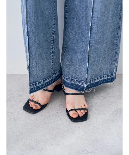 Editt by YECCA VECCA（エディットバイイェッカヴェッカ）の「綿麻バギーデニムパンツ（デニムパンツ・レディース・インディゴブルー/ライトインディゴブルー・M/S）」の21枚目の写真