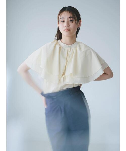 KBF（ケイビーエフ）の「KBF フリルブラウス（シャツ/ブラウス・レディース・チャコールグレー/アイボリー・FREE）」の9枚目の写真